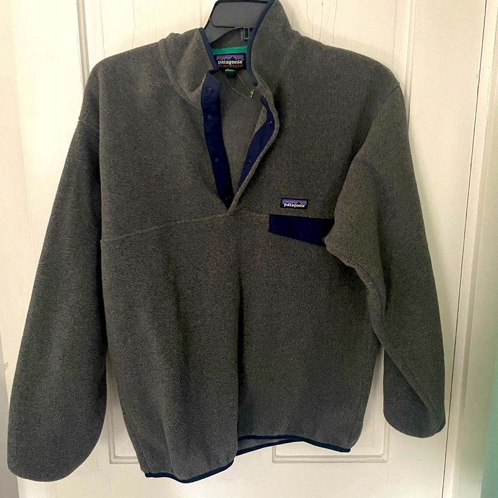 Patagonia lightweight fleece